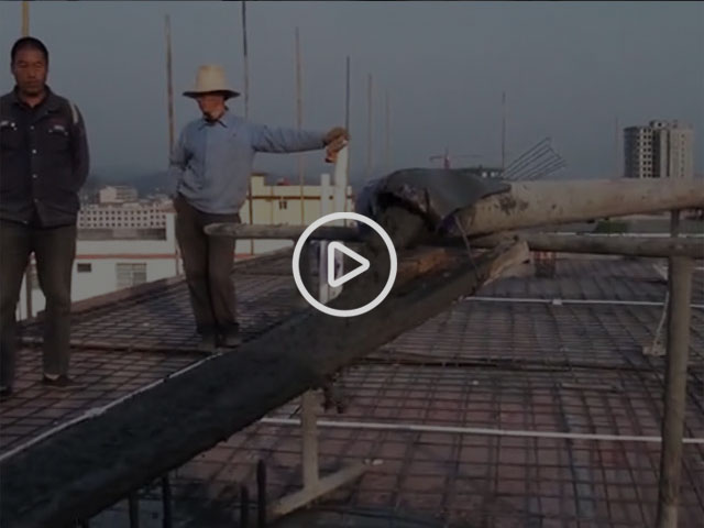 山東力源機械，車載式攪拌拖泵一體機現(xiàn)場施工視頻